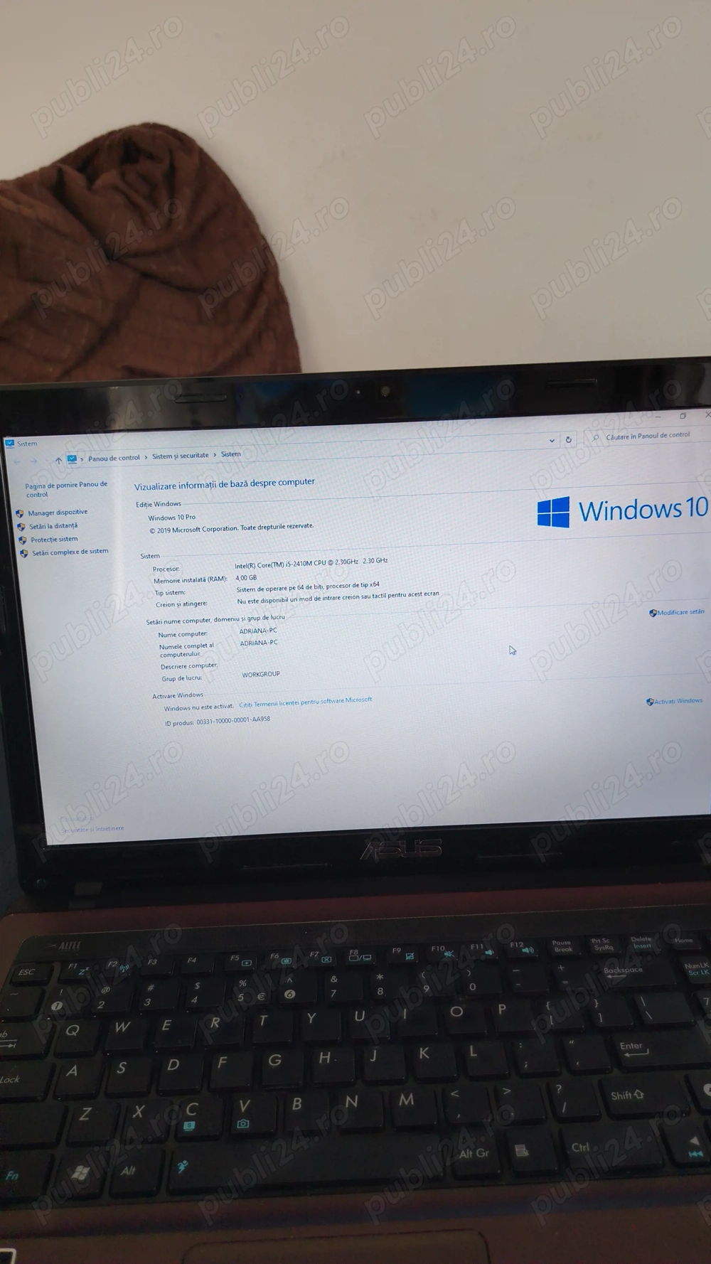 Vând laptop din anu 2011 