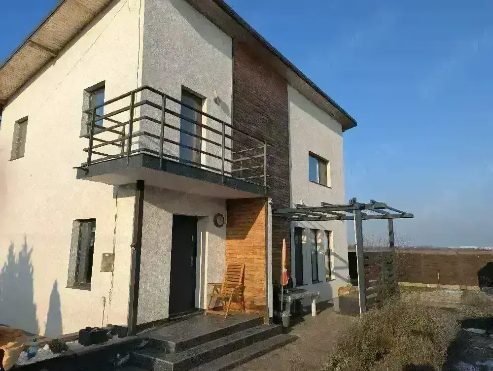 Casa P+1E Strejnicu teren 550mp