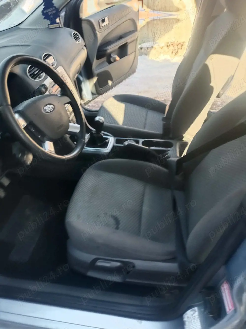 Vând Ford Focus an 2007 mot.14.benzina. 