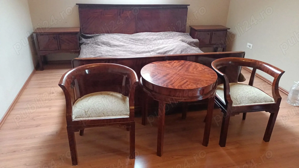 Vand mobila dormitor vintage Art Deco reconditionata