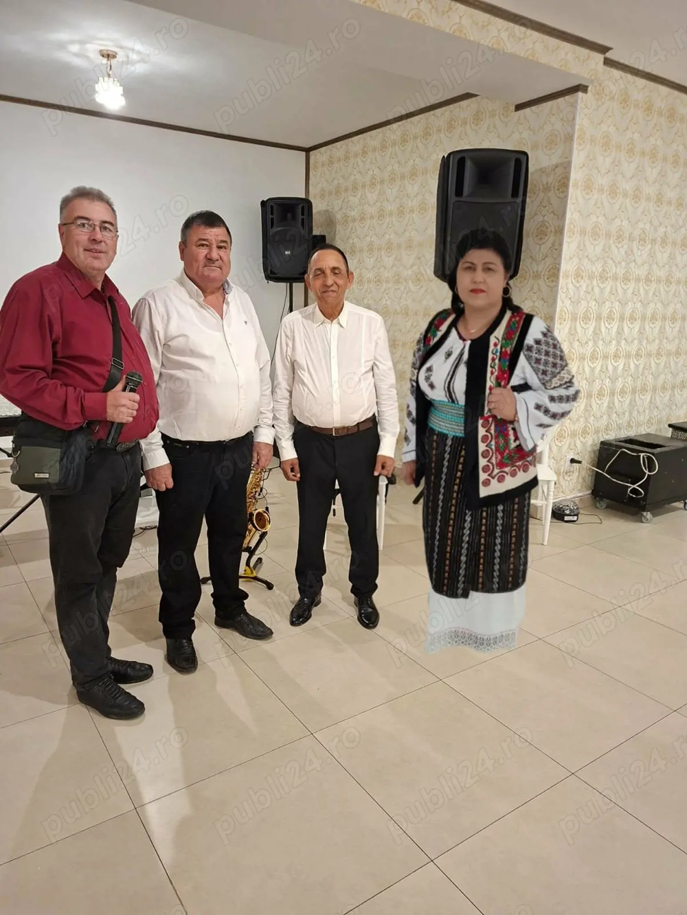 FORMATIA NOVA BAND--- Formatie nunta,botez si alte evenimente 