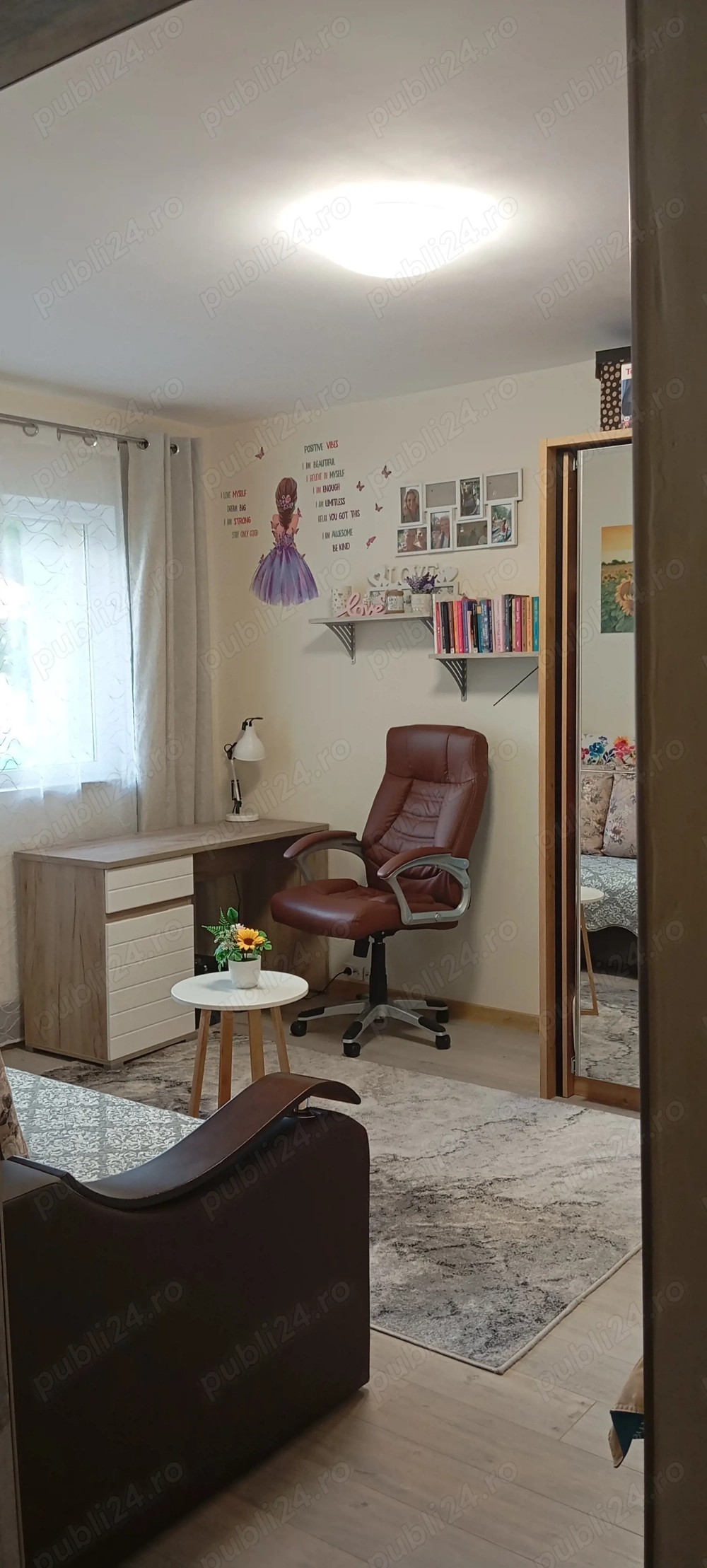 Inchiriez apartament cu o camera ín Grigorescu str. Hateg la parter.