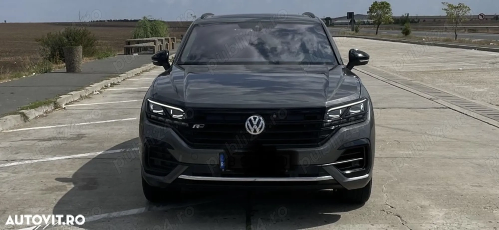 Volkswagen Touareg V6 TDI R-Style vand sau predau leasing