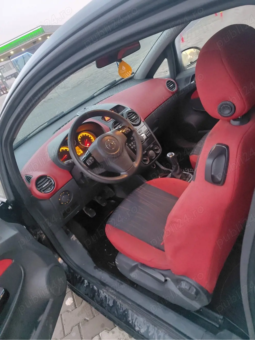 Se vinde Opel Corsa D Coupe