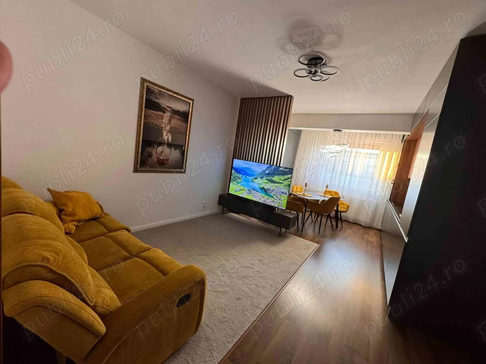 3 camere, loc de parcare inclus.