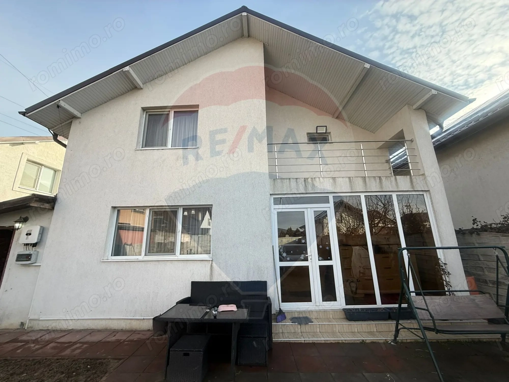 Casă / Vilă cu 5 camere de vânzare