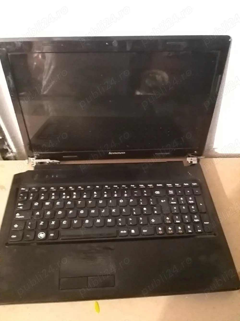leptop doar pentru piese ( nu trimit prin curier sau poștă 