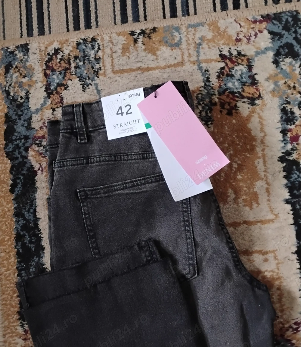 Vând blugi pentru bărbați