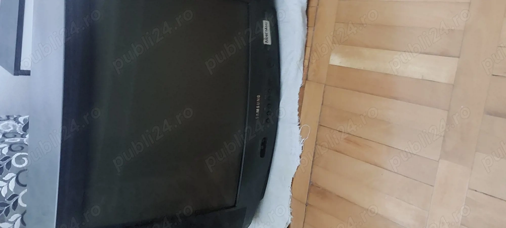 Vând televizor color samsung