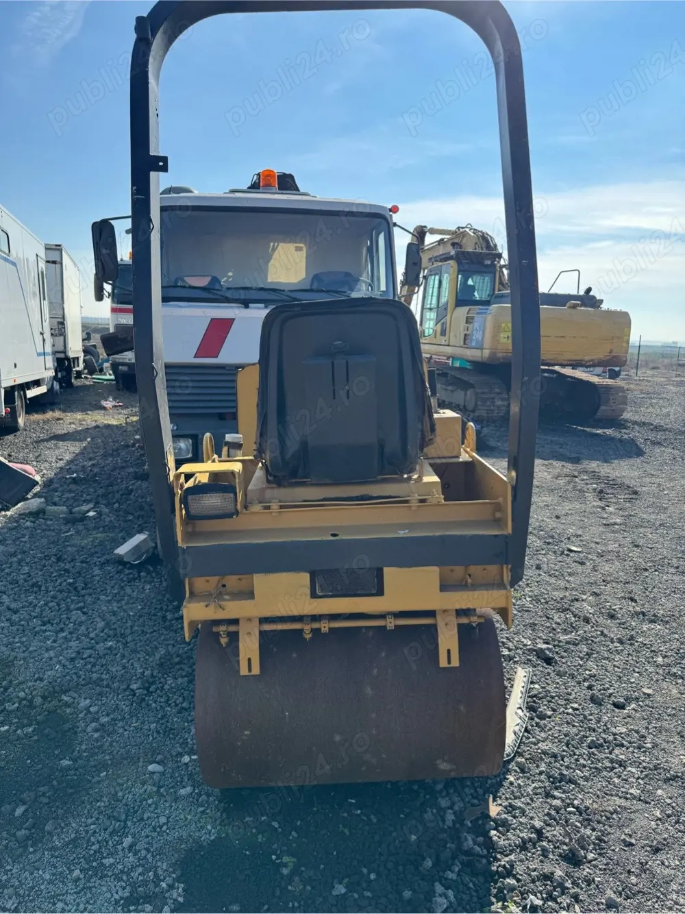 Vibrocompactor Cat CB-214C