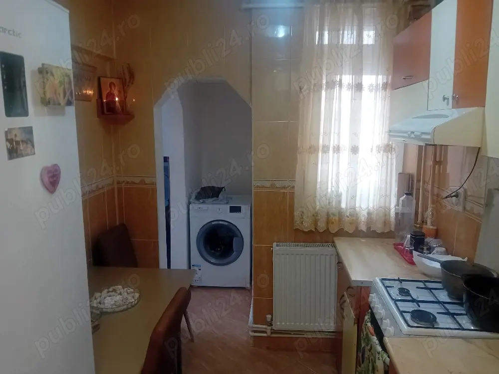 Ap 2 cam, etaj1,balcon,42mp,la cheie