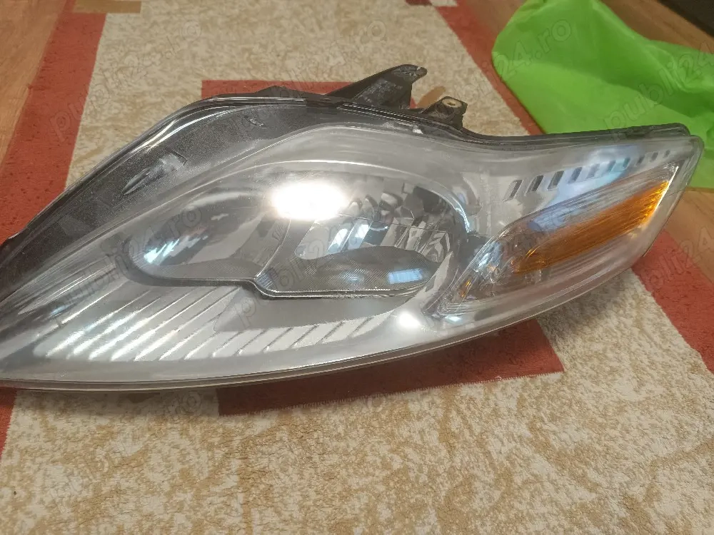 Far stânga Ford Mondeo MK 4 