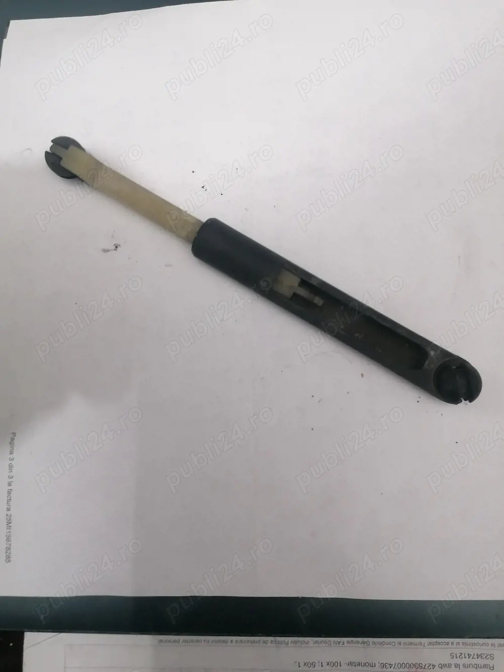 Tija capota Ford Focus 2, butuc cheie broasca Ford Focus 2 