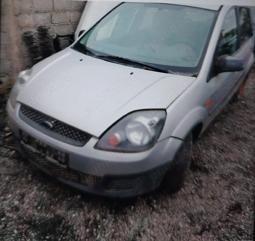 Capota aripa far trager radiator usa grila geam Ford Fiesta 