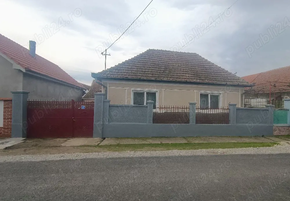 Vând casă în Sabolciu 