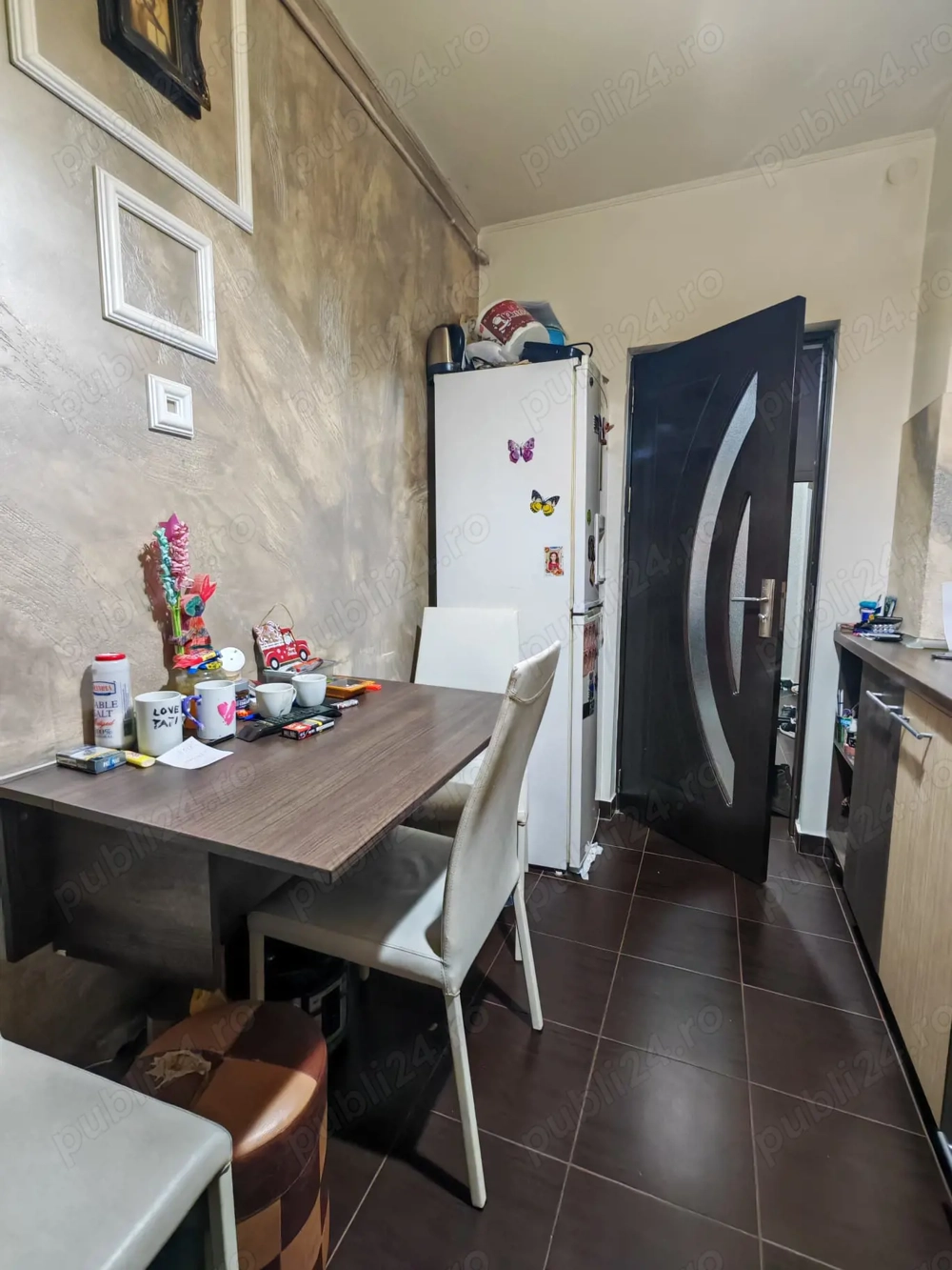 De vanzare! Apartament 2 camere Negru Voda Spitalul Militar, etaj 3, renovat - 75.900 euro