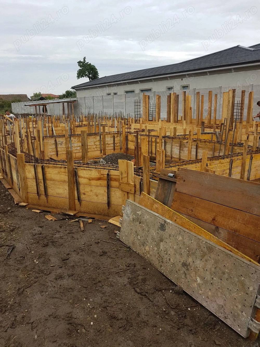 Firma de constructii efectuam lucrari de la a la z in domeniu nr de tel  