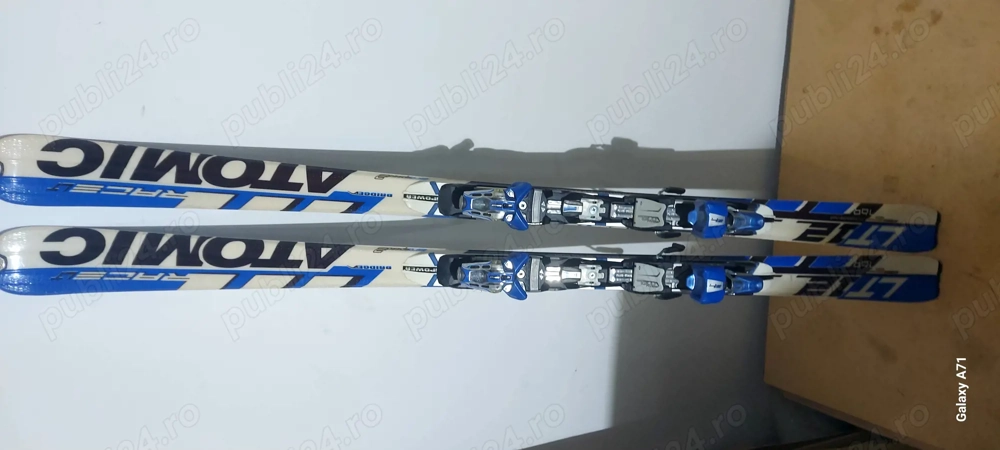 skiuri atomic 