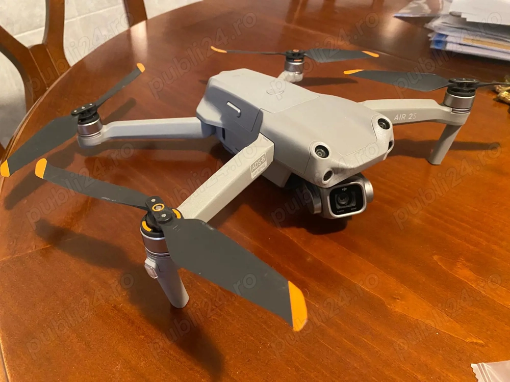Vand drona DJI Air 2S cu Smart controller