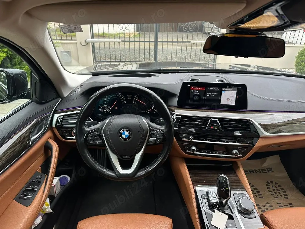 BMW  3 litri anu 2018 ful 