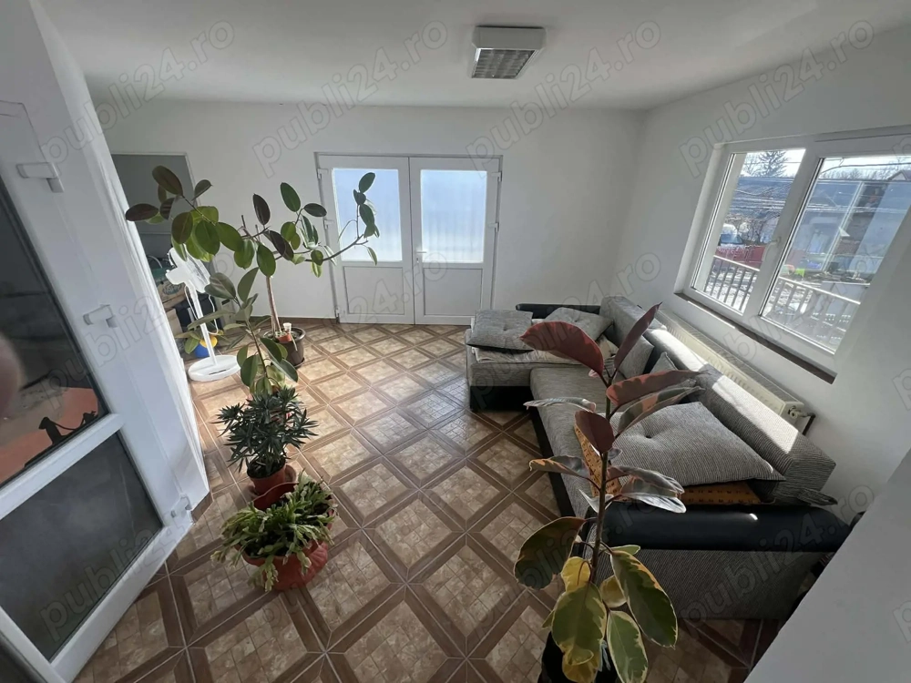 Închiriere spațiu comercial   110 mp   Vulcana Pandele