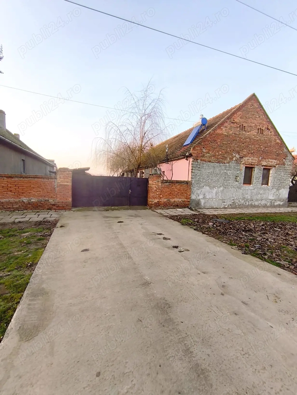 Casă de vânzare în Sânmartinu Sârbesc 