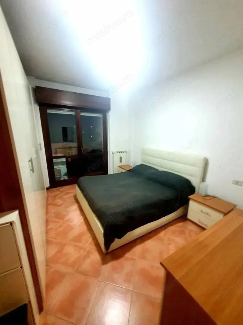 Apartament cu 2 camere, de vanzare decomandat, în zona Drumul Taberei aproape de metrou