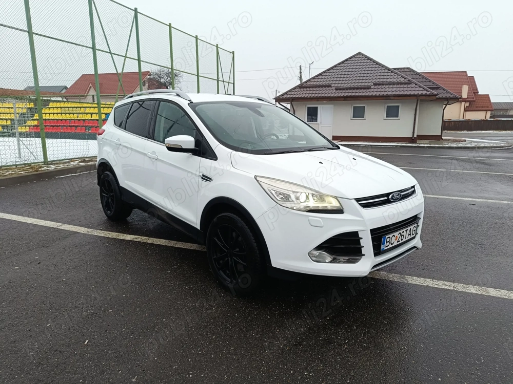 Vând Ford Kuga 2013