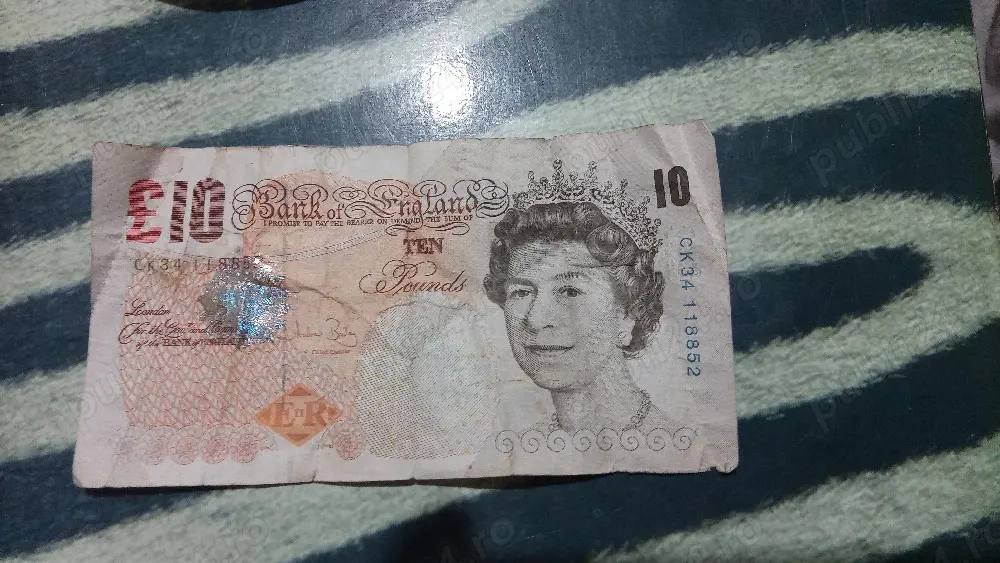 vând bancnota de 10  foarte rare 