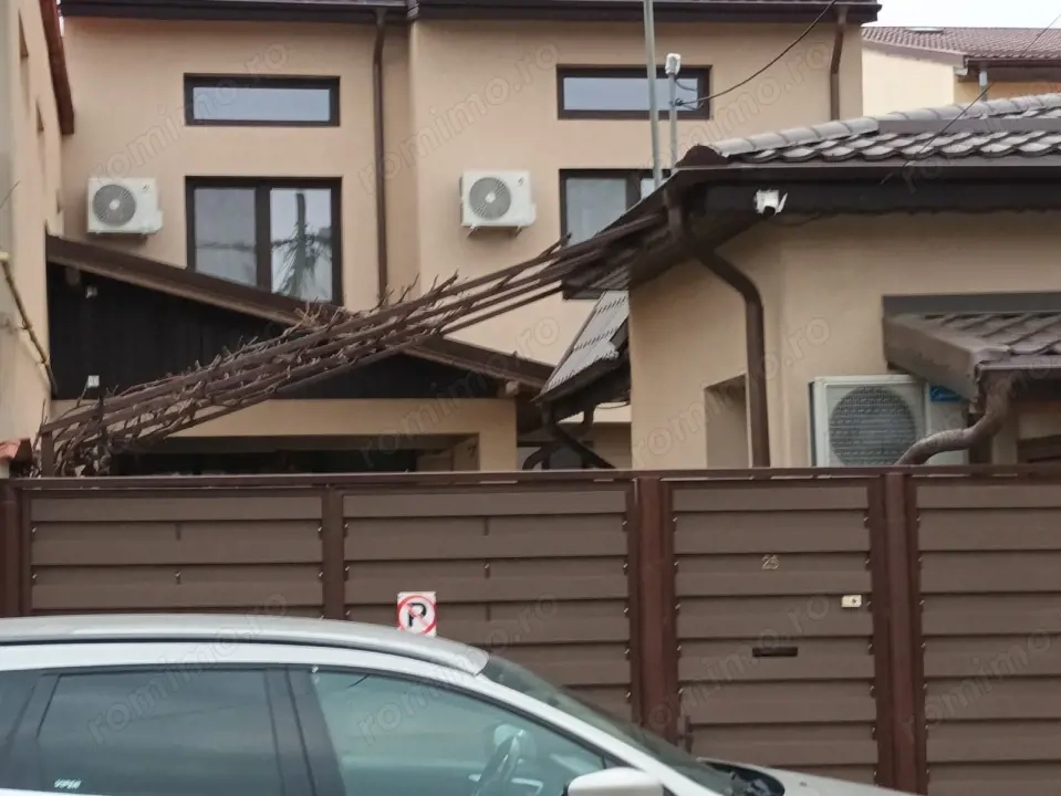 Vilă superba individuala, 220 mp construiti, 200 mp curte individuala Giulesti