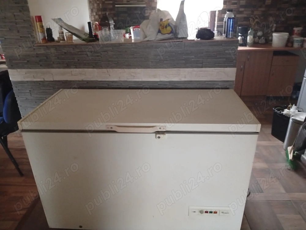 Vând lada frigorifica 490 de litri