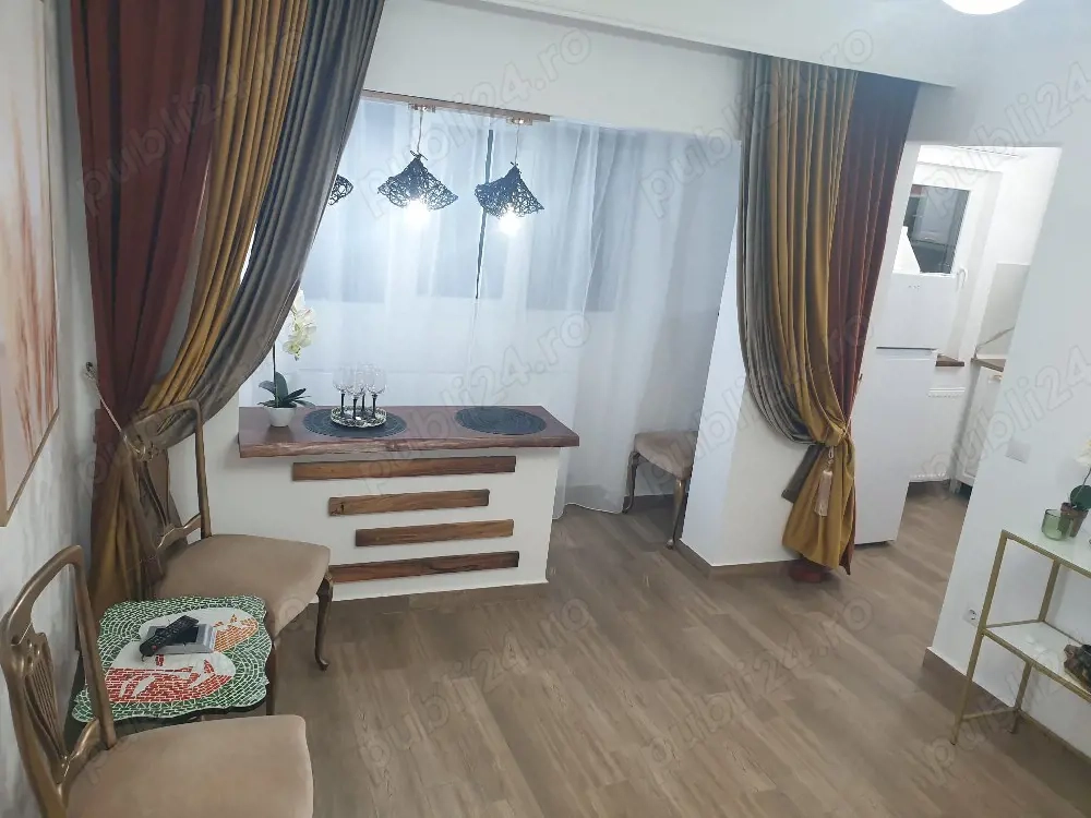 Vand garsoniera in zona centrala