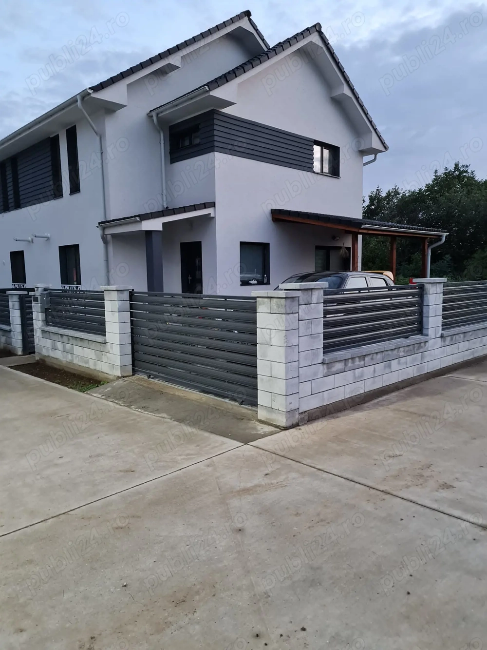 Triplex mobilat si utilat Sanandrei 