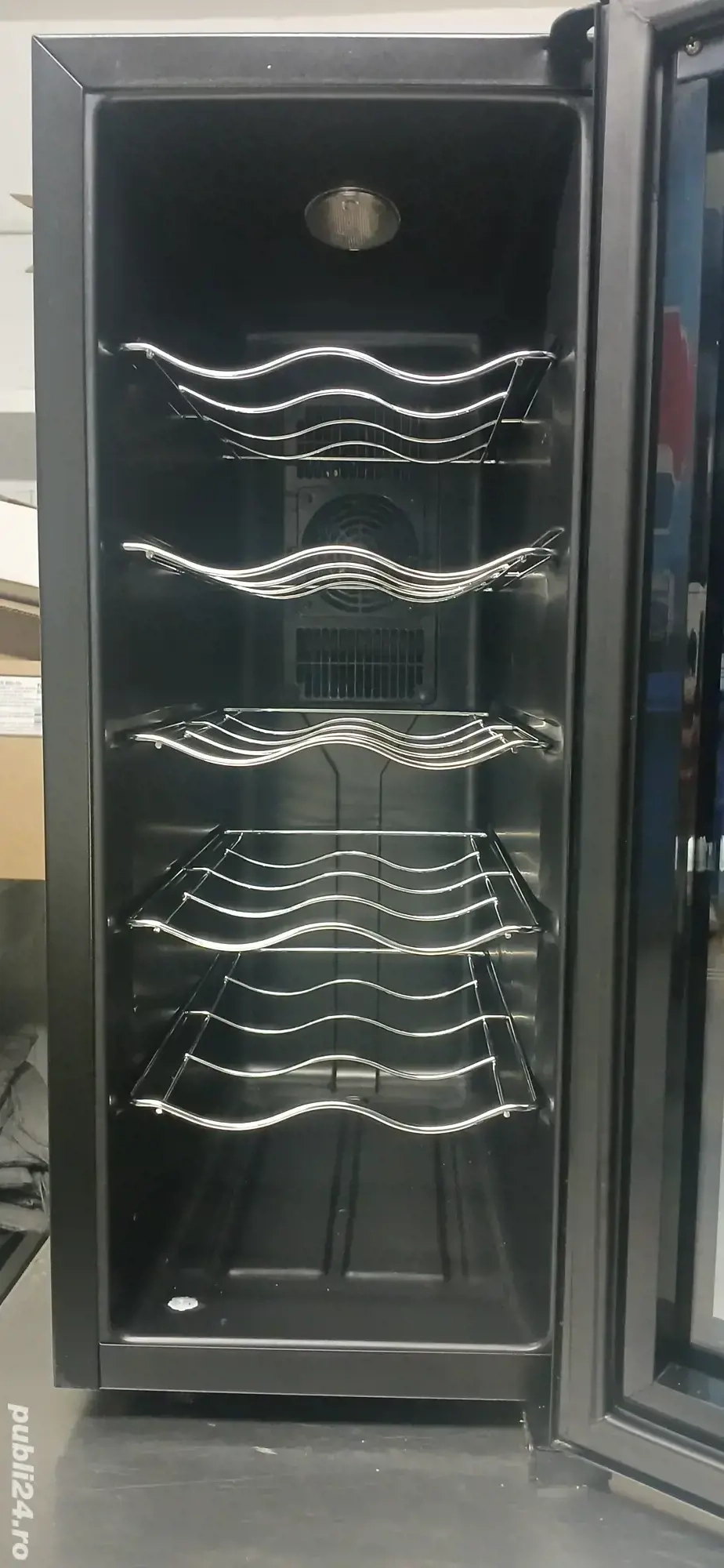 Frigider de vinuri Zilan