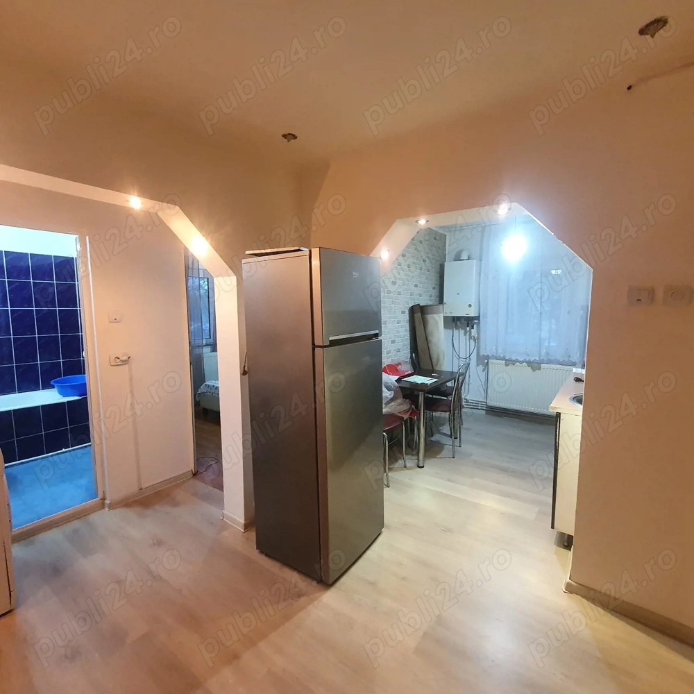 Vand apartament 2 camere decomandat