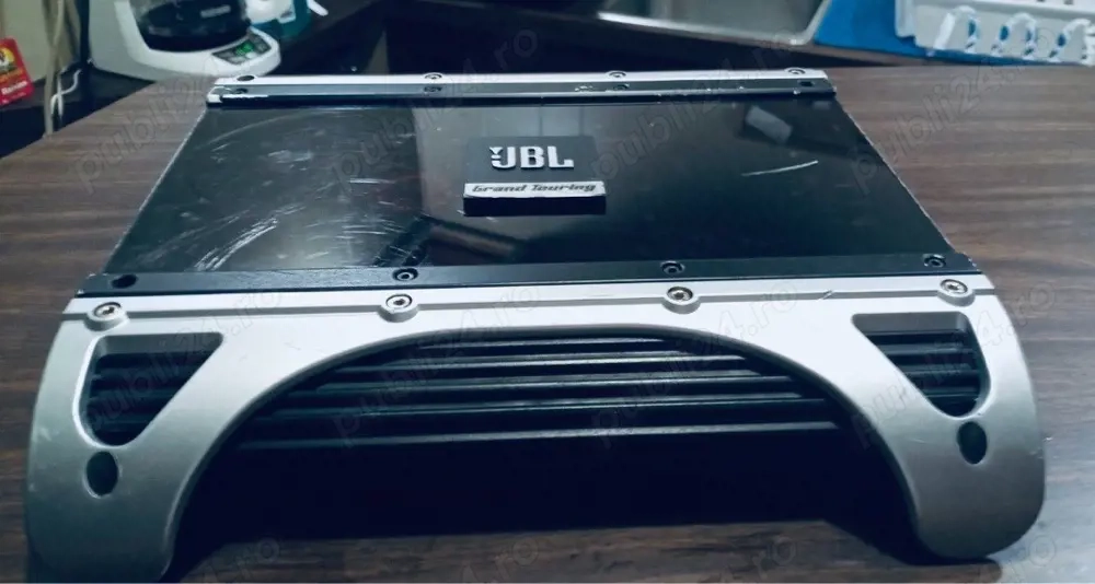 amplificator auto JBL
