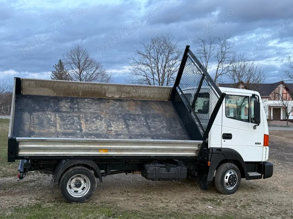 nissan atleon basculabil