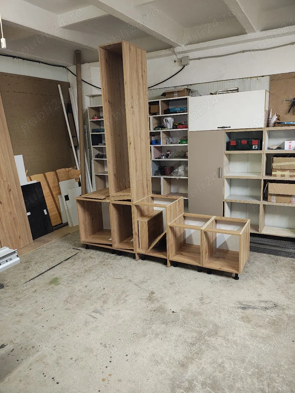 corpuri mobilier impreuna sau separat. 