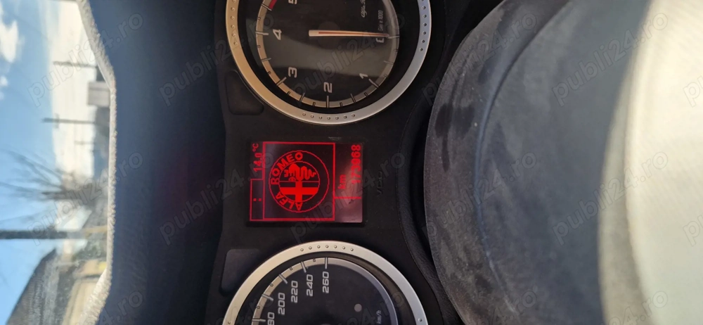 Vând sau dezmembrez alfa romeo 159 2.4 toata 5000 de roni