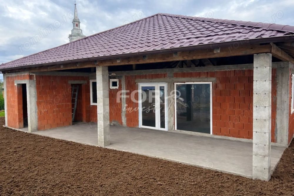 Casa la rosu 4 camere si 1290 mp teren, de vanzare,in Tulca Bihor