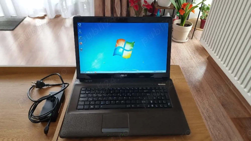 Laptop Asus 17 inch