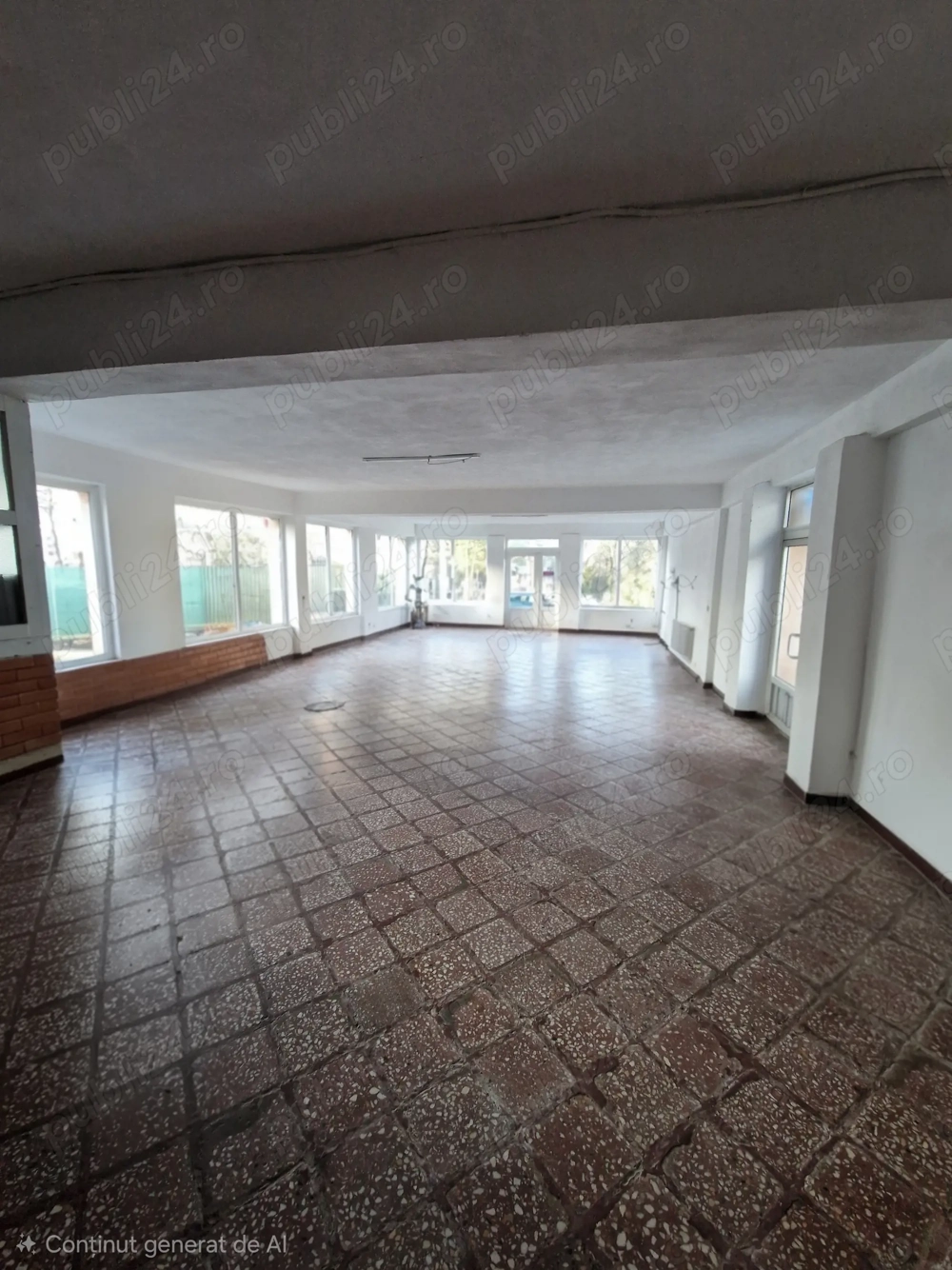 Închiriez spațiu comercial 