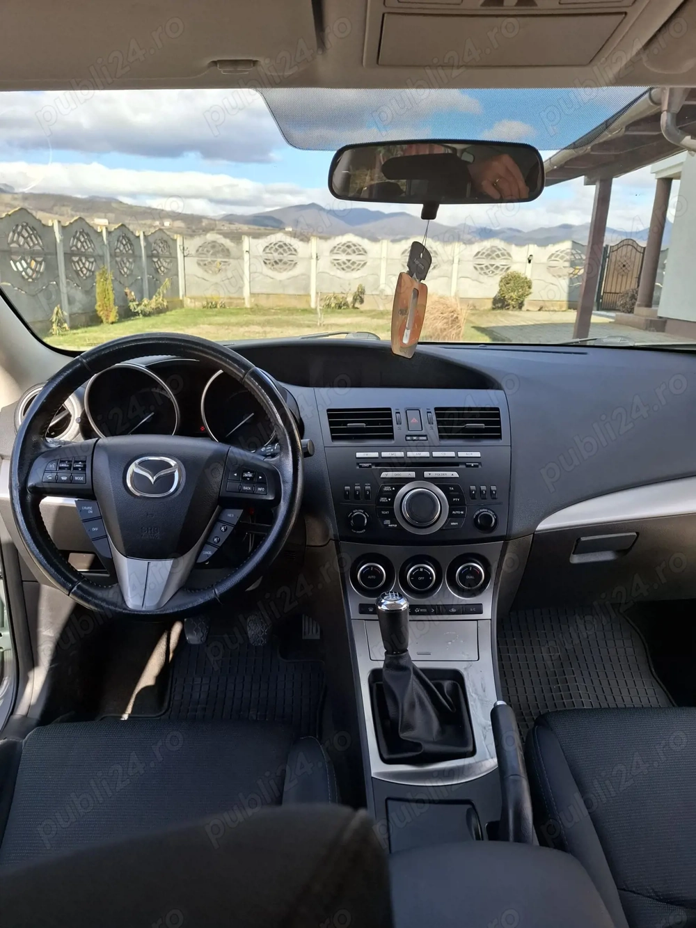 Vand  Mazda 3 - 1,6 Diesel,  an 2011 - Pentru Dezmembrare 