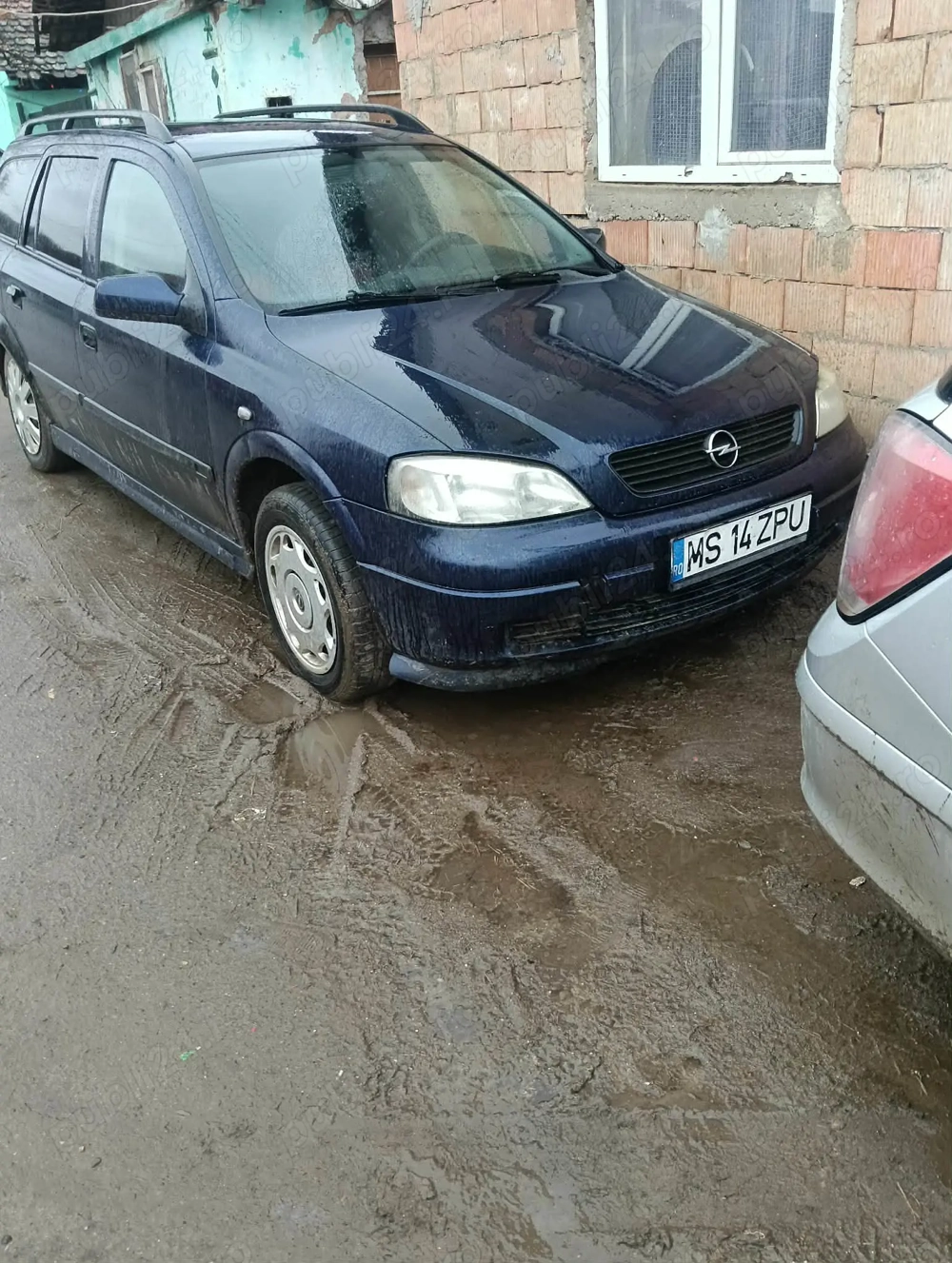 vând masină Opel astra 1.6 benzină 