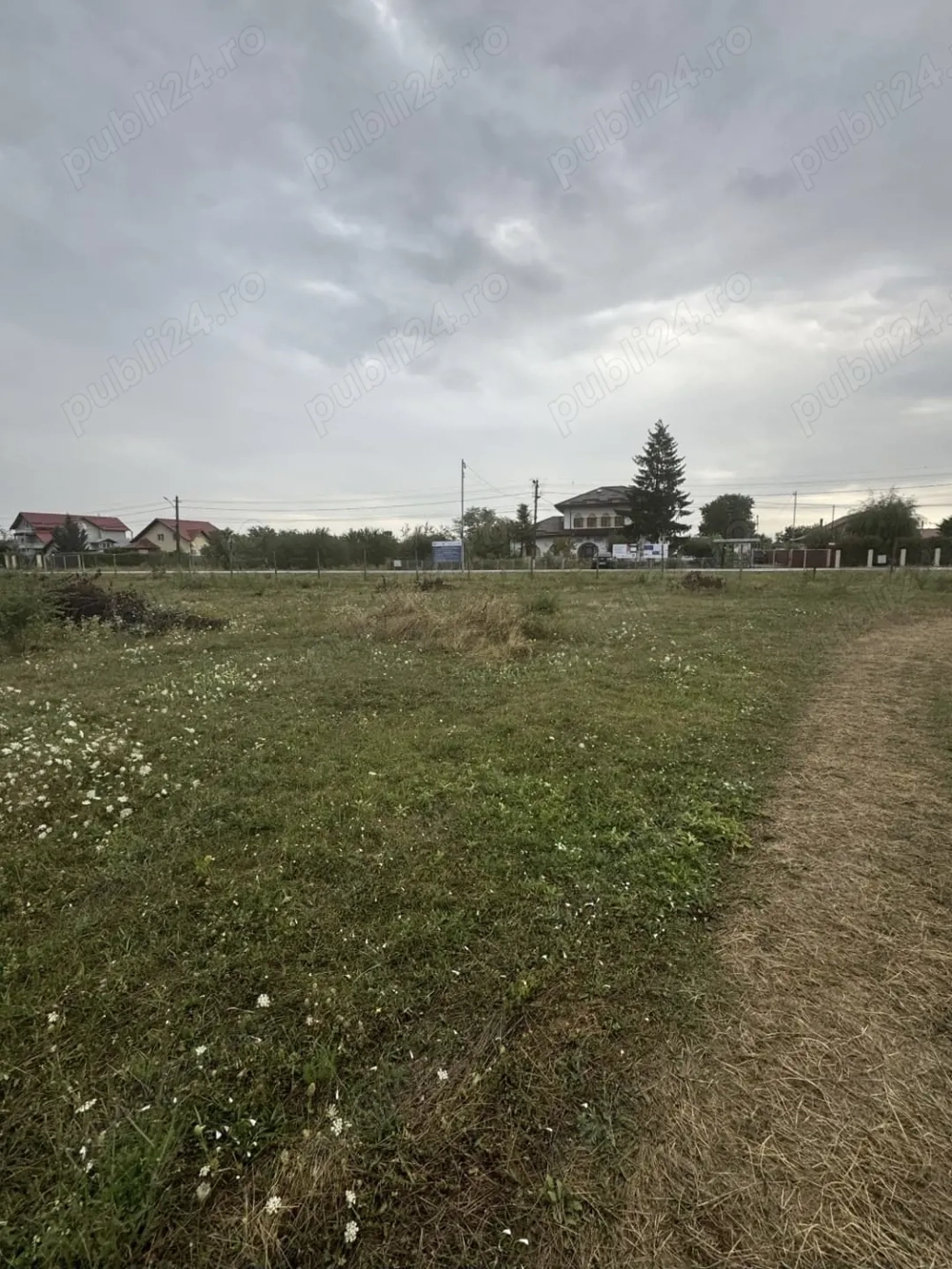 Loturi de teren, in rate 