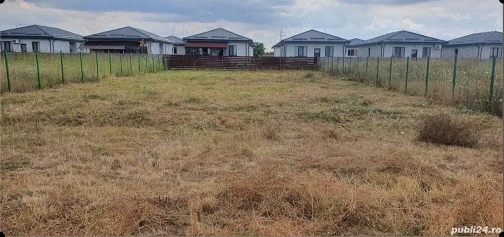 De vanzare teren in comuna 1 Decembrie