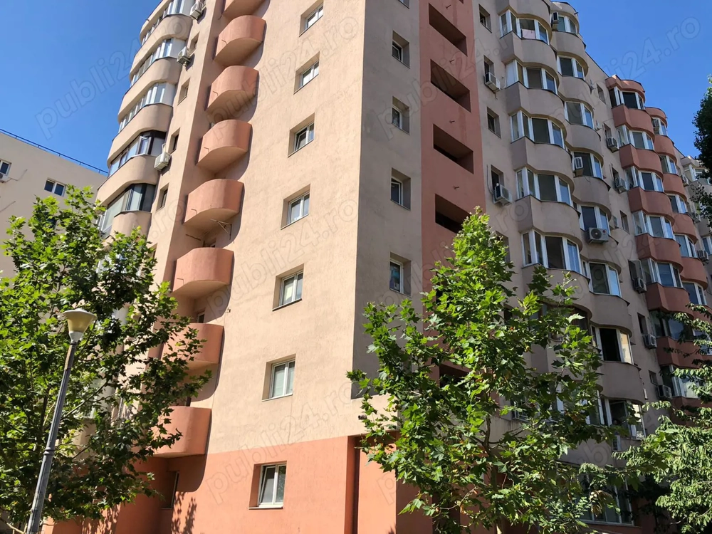 PROPRIETAR vand schimb garsoniera Nerva Traian Carlova bloc reabilitat