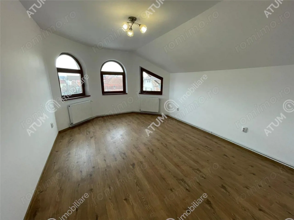 Casa individuala si 500 mp teren in zona centrala din Sibiu