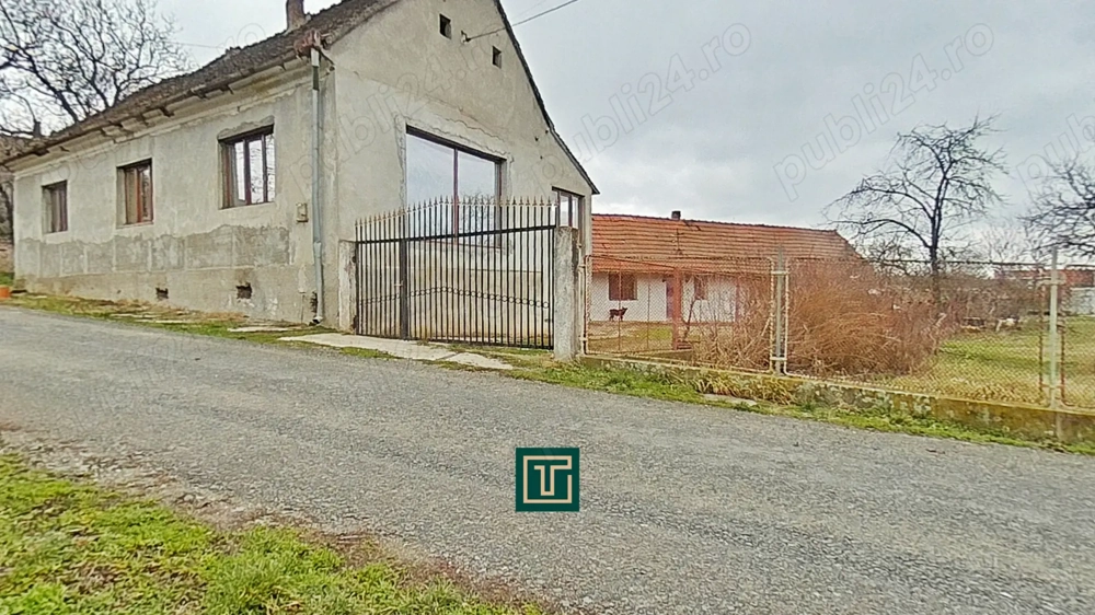 Casă de vânzare cu 4 camere în Zăbrani, teren 578 mp, front generos