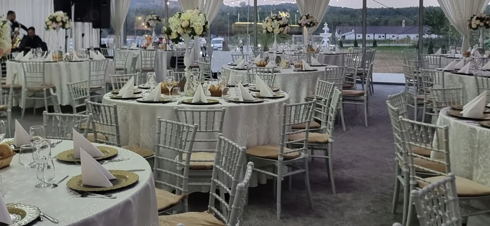 Vand scaune chiavari